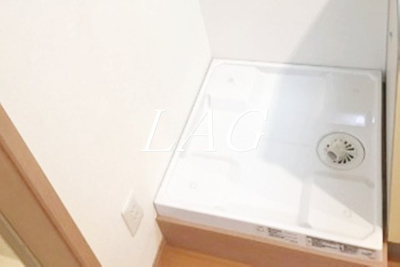 【設備】 | グランシャーレ日暮里 | 室内洗濯機置き場です。