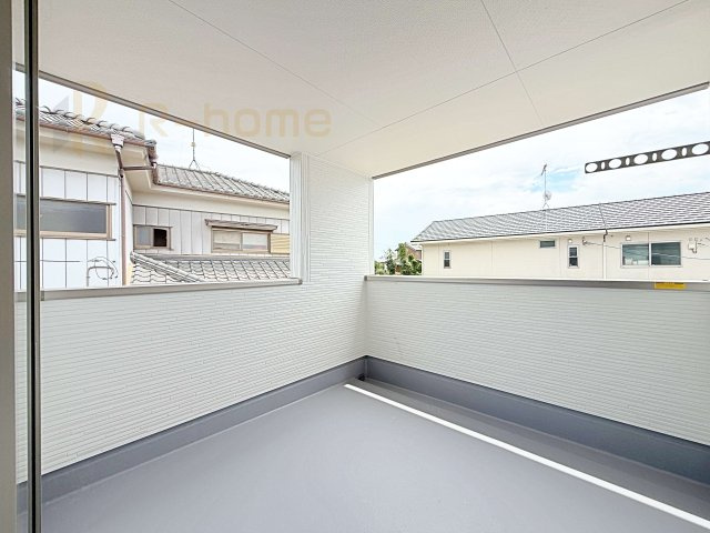 古河市三和　新築戸建て　2号棟のバルコニー|急な雨でも安心のインナーバルコニー♪忙しいご夫婦も大満足♪