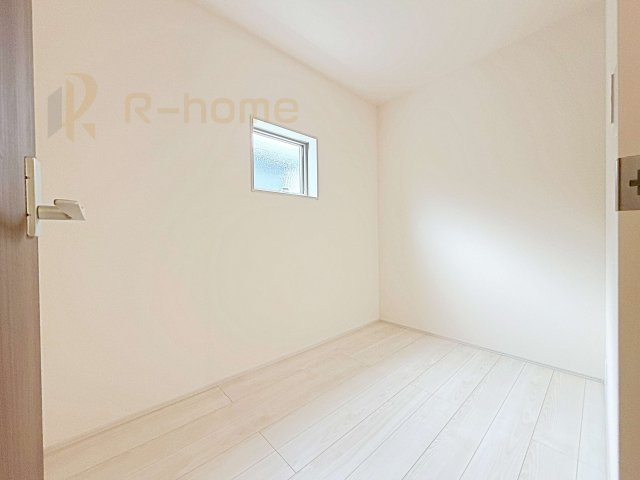 古河市三和　新築戸建て　2号棟のその他|2階に使い勝手の良いストレージルーム！収納や趣味スペースなどライフスタイルに合わせて活用できます♪