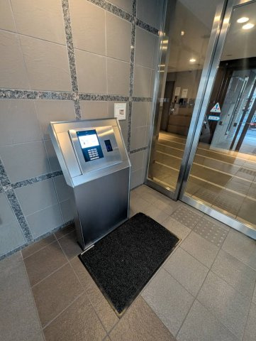 【エントランス】