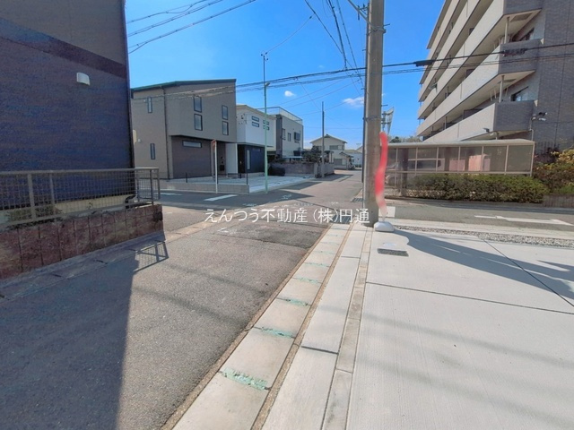 KEIAI GRACE鳴海町5期の前面道路含む現地写真