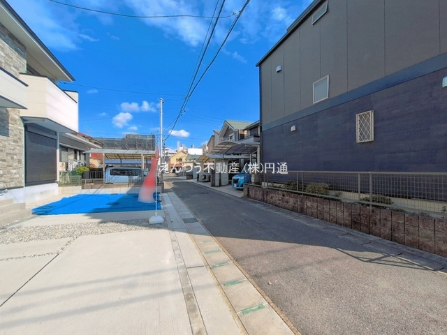 KEIAI GRACE鳴海町5期の前面道路含む現地写真