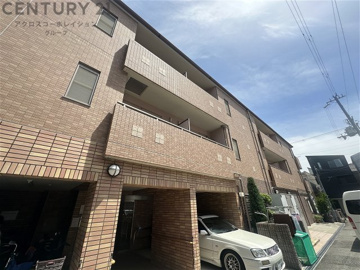 オートロック付きで外部からの出入りが無く安心です