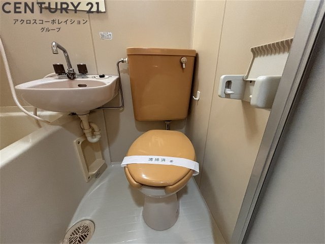 コンパクトで使いやすいトイレです