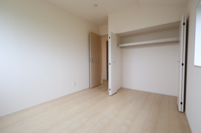 《仲介手数料無料》川越市上野田町13-26新築一戸建てリーブルガーデンの洋室