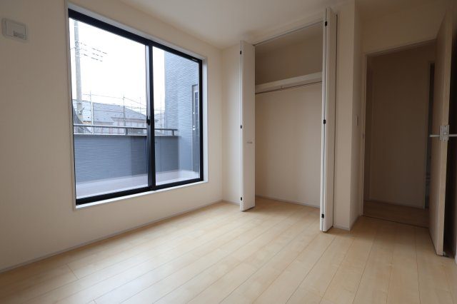 《仲介手数料無料》川越市上野田町13-26新築一戸建てリーブルガーデンの洋室