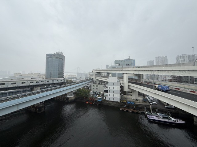 【展望】 | クレストフォルム田町ベイフロントスクエア | 眼前に広がる空の雄大さと、このお部屋の自慢の一つである「眺望」をご覧ください。毎日、この景色を独り占めできる新生活に夢が広がります。～即日のご見学可能～　お問合せはお気軽にどうぞ。
