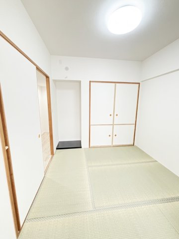 プレサンス神戸和田岬ステーションフロントの和室