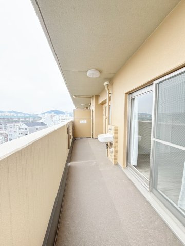 プレサンス神戸和田岬ステーションフロントのバルコニー