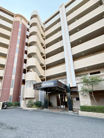 プレサンス神戸和田岬ステーションフロントの外観