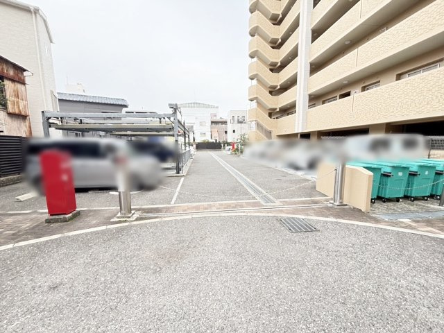 プレサンス神戸和田岬ステーションフロントの駐車場