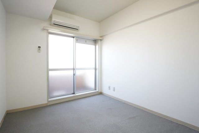 【洋室】 | ホーユウコンフォルト白楽　Ａ棟