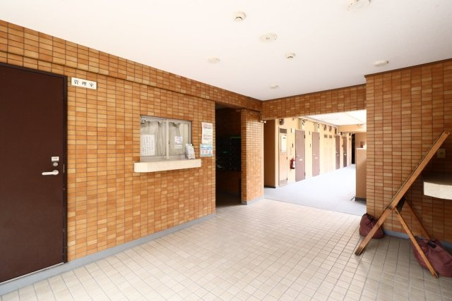 【エントランス】 | ホーユウコンフォルト白楽　Ａ棟