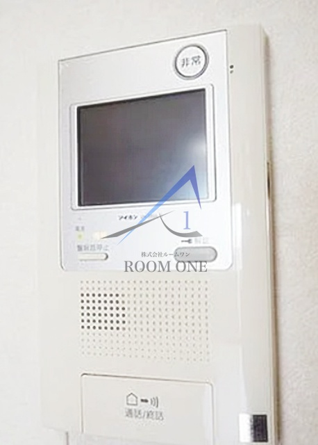ルーブル鷺宮六番館のセキュリティ|モニター付きインターホンです。