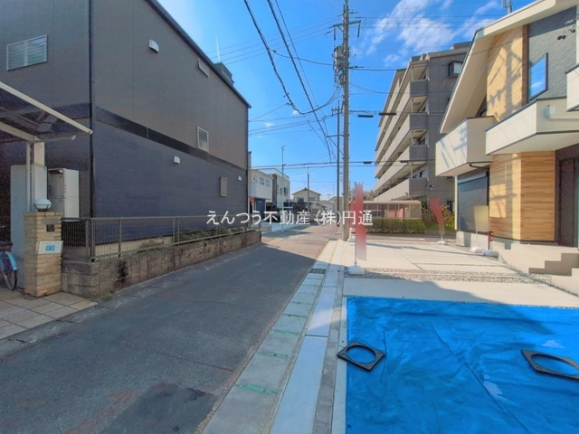 KEIAI GRACE鳴海町5期の前面道路含む現地写真