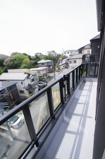 【バルコニー】 | 【仲介手数料無料！！】川崎市麻生区王禅寺東3丁目　新築戸建て（全2棟）1号棟　6280万円