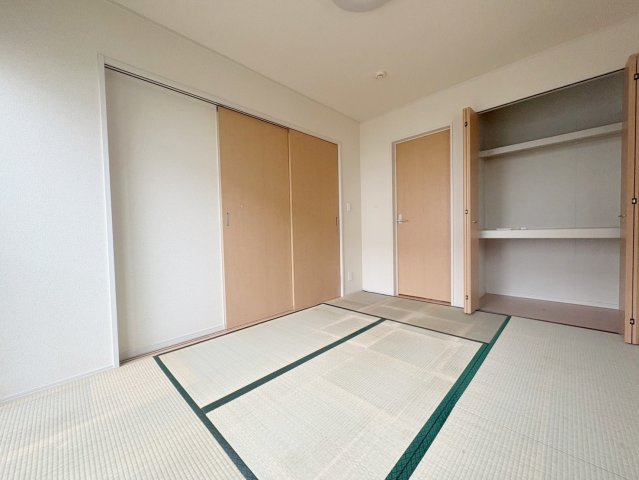 中古戸建・中古住宅　郡山市名倉　桜小学校・第三中学校の和室|リビングのすぐ隣にあるのでお子様のお昼寝や遊び場として最適です！