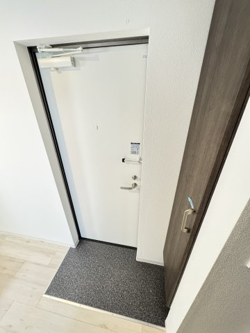 ジーメゾン青梅新町の玄関|※建築中の為、同ハウスメーカー施工イメージです。