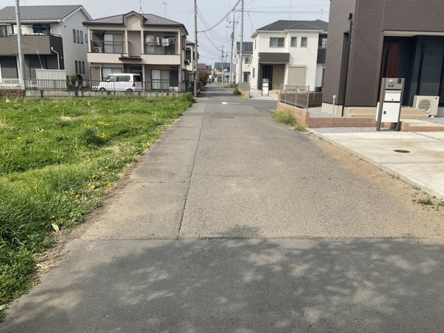 壬生町表町　新築戸建2-2の前面道路含む現地写真