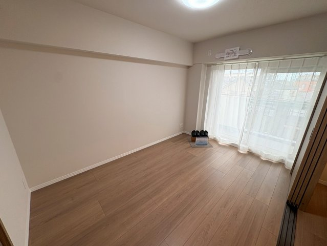 歌敷山ダイヤハイツの洋室|個人の部屋や寝室として使える洋室です