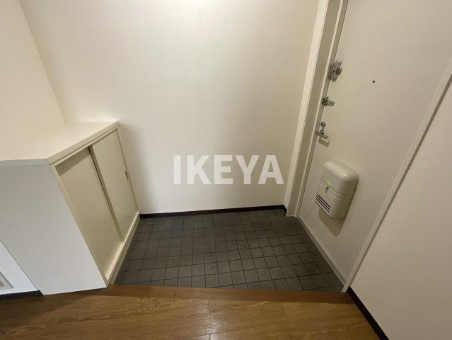 ラ・シェーリ北梅田の玄関