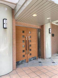 【エントランス】