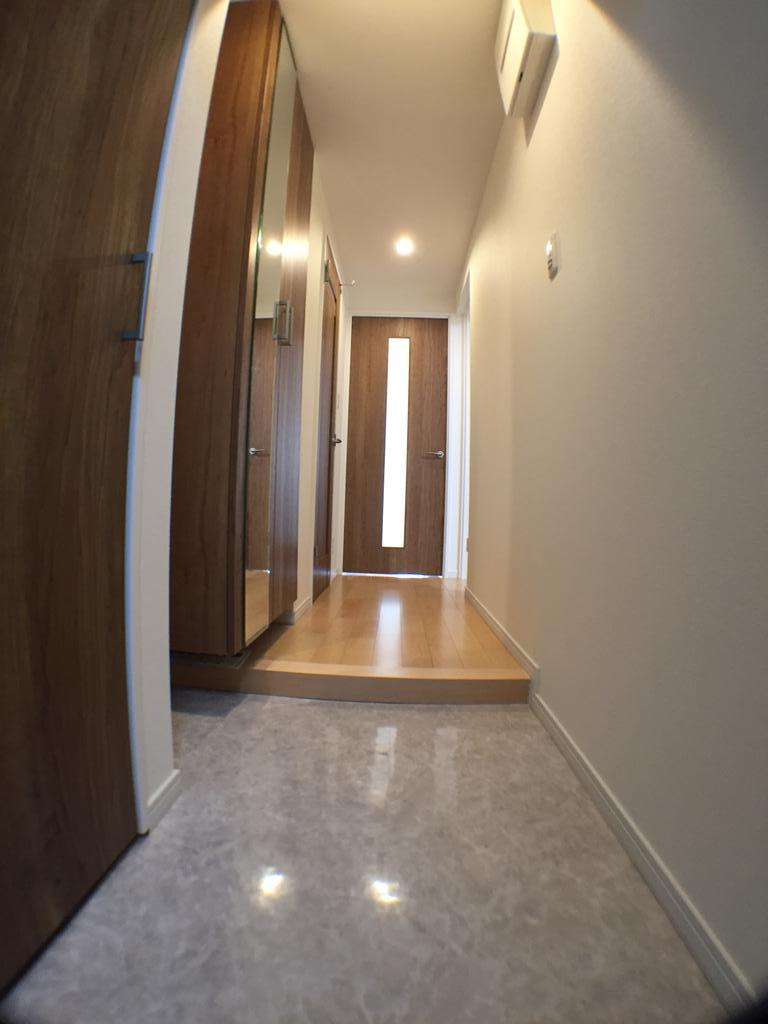 芦屋松浜ハイツの玄関