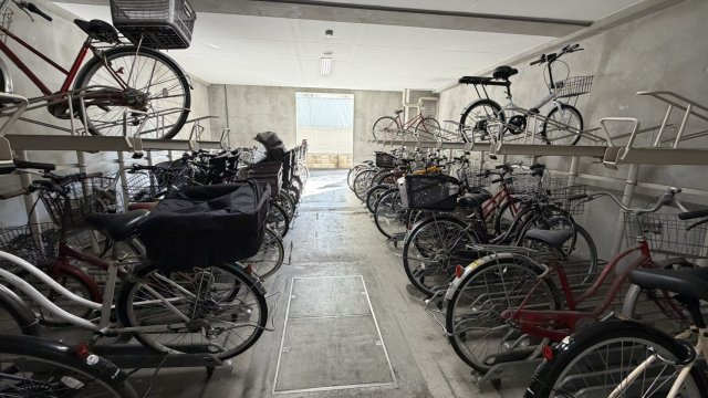 レーベンリヴァーレクロス東京の駐車場