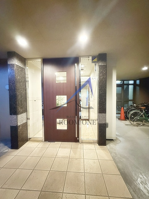 バンブー岩本町のエントランス|エントランスです。