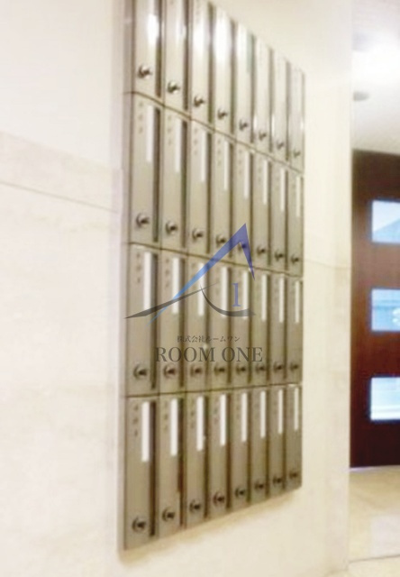 バンブー岩本町のその他共用部分|集合ポストです。