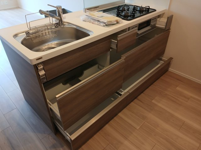 クラウンノーブルのキッチン|建築中写真になります