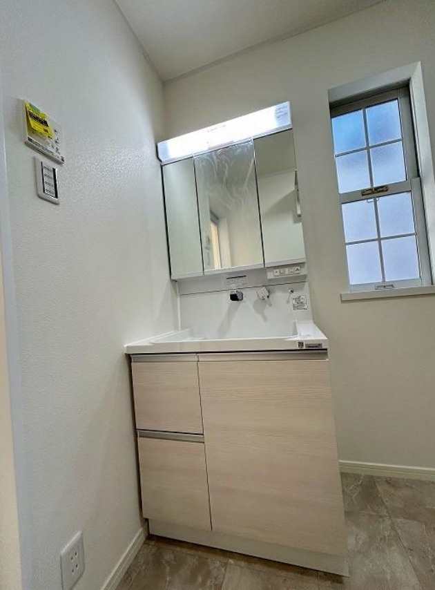 横浜市泉区白百合３丁目 中古戸建て【仲介手数料半額】の独立洗面台