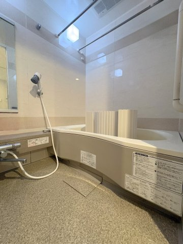 ソフィア美浜ライトプラザの浴室|浴室/追い焚き機能・浴室乾燥機付きバスルーム
