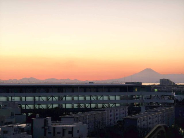 ソフィア美浜ライトプラザの展望|バルコニーから富士山を望めます！