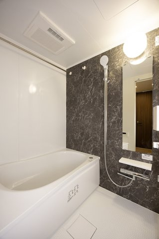 ＥＤＩＴ西池袋の浴室|※写真は同タイプ住戸です。