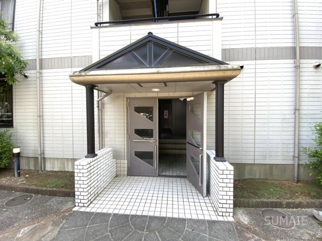ガーデンシティ日進のロビー|建物入り口☆彡