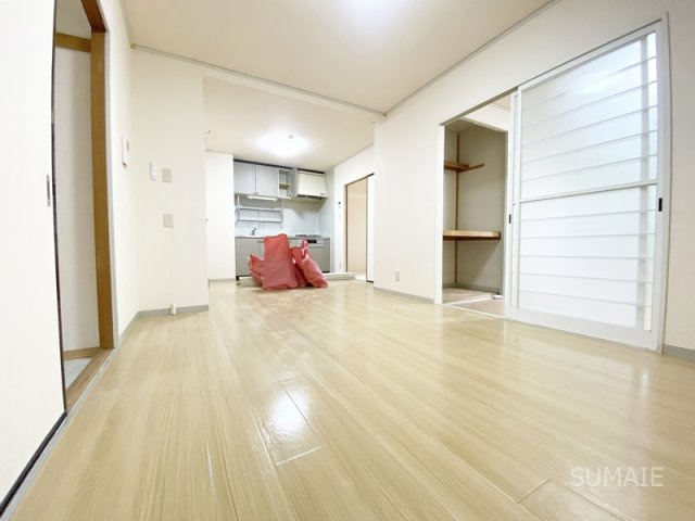ガーデンシティ日進の居間・リビング|11.5帖のLDKです！※リフォーム中