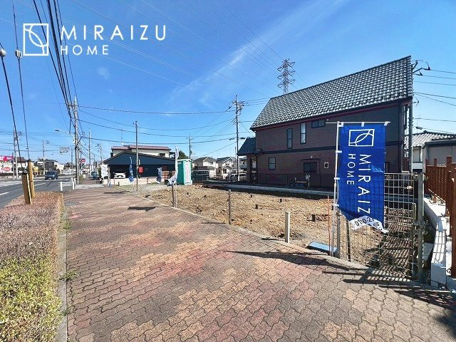 【外観】 | プライバシー性と開放感を高める住環境。陽当たりの良い開かれたロケーションを活かし、心地よい暮らしをプランニング