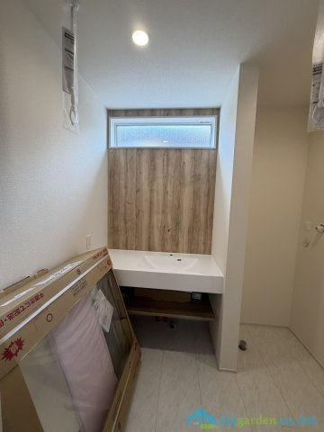 平塚市花水台　新築戸建　全1棟1号棟の独立洗面台
