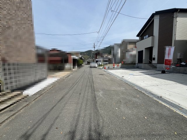 【その他】 | 糟屋郡久山町猪野4期　1号棟（全2棟）【仲介手数料無料・0円】 | 現地写真。前面道路です。