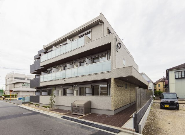 Milar堀切菖蒲園の外観|閑静な住宅街に建つ築浅物件です