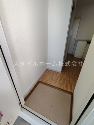 【玄関】 | サンコーポ中山 | イメージ写真です。