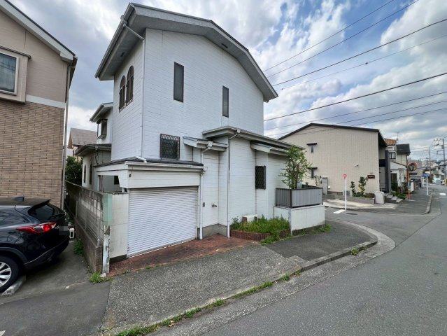 【外観】 | 中野区上鷺宮５丁目　売地 | 【古屋あり】広々とした敷地で多彩なプランに対応可能です