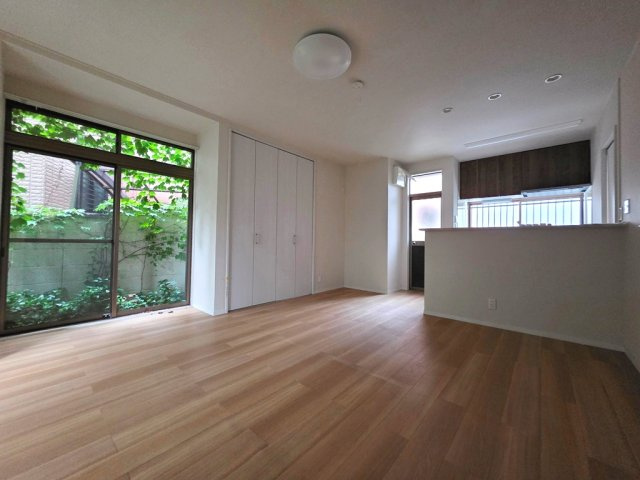 【居間・リビング】 | 東元町一丁目戸建て