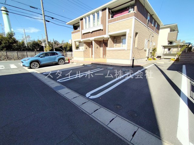 エスポワール忠興の駐車場