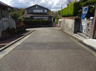 【前面道路含む現地写真】
