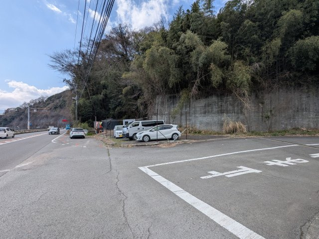 【前面道路含む現地写真】 | 松田町松田惣領　売地　■資材置場・駐車場■ | ローンのご相談も承っております
