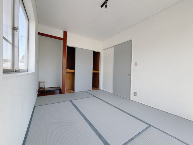 【中古戸建】伊勢崎市八斗島町の和室|■1階和室｜和室でしか味わえない畳ならではの香りや素材で和のやすらぎを感じてください♪休日はお子様とお昼寝するのにも最適です！