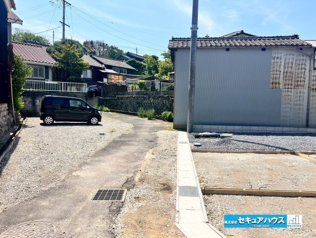 【同施工物件ご案内可能】知多市岡田開戸　全4棟の前面道路含む現地写真|事前予約にて現地ご見学いただけます！お気軽にお問い合わせください♪
■株式会社　セキュアハウス■
住宅ローンに強く、知識、経験豊富なスタッフ在籍
お客様に寄り添い、ご成約後もサポート致します。