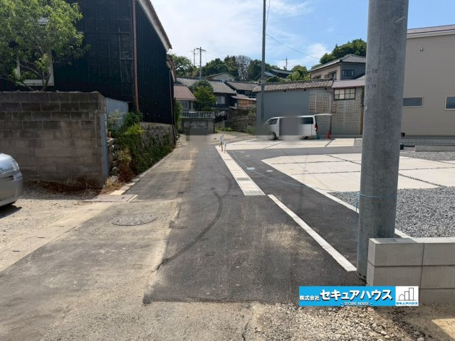 【今からご案内可能】知多市岡田開戸　全4棟の前面道路含む現地写真|事前予約にて現地ご見学いただけます！お気軽にお問い合わせください♪
■株式会社　セキュアハウス■
住宅ローンに強く、知識、経験豊富なスタッフ在籍
お客様に寄り添い、ご成約後もサポート致します